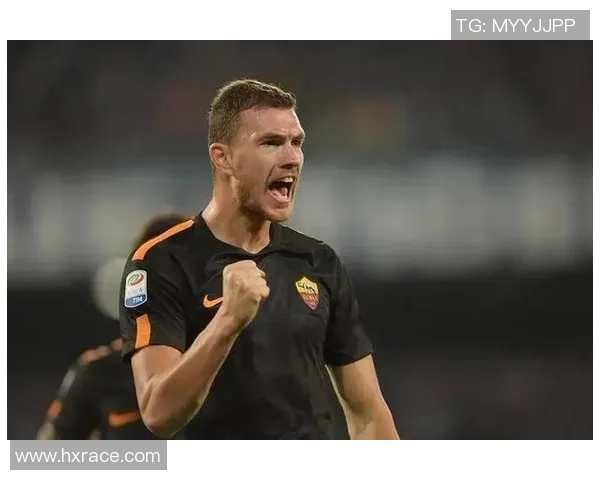 足球明星赛场意外走光引热议内裤曝光成焦点引发球迷热讨论